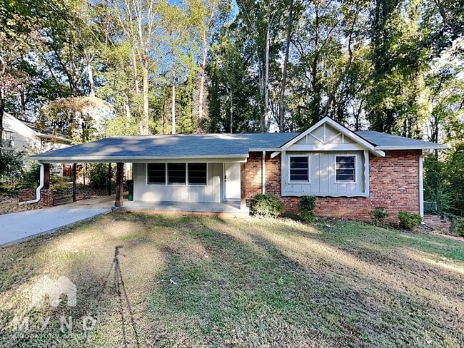Primary Photo - 3681 Lake Dr SE