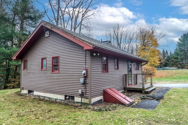 Building Photo - 381 Litchfield Rd