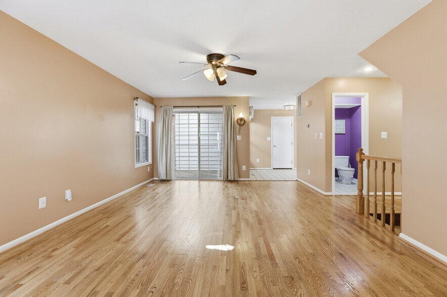 Building Photo - 8341 Marketree Cir