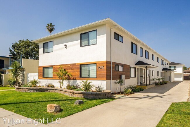 Building Photo - 16915 Yukon Ave