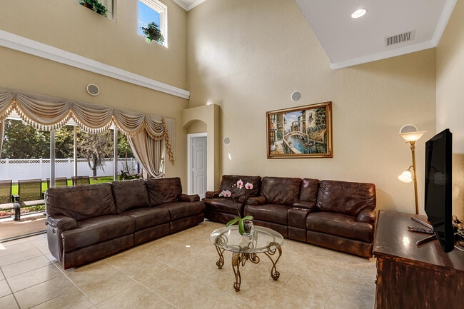 Building Photo - 8134 Bautista Way