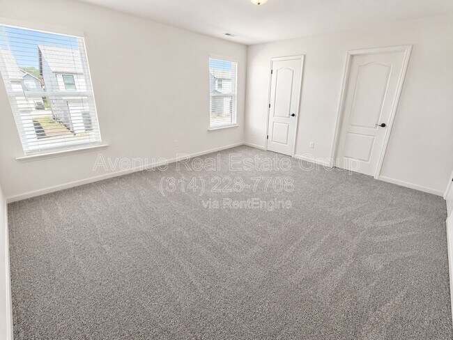 Building Photo - 31 Wingtip Ct