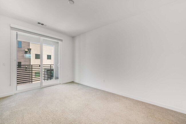 Building Photo - 4320 N Eagle Rock Blvd