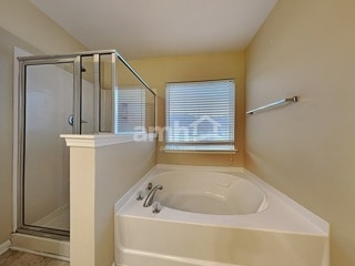 Building Photo - 8822 Shadowglen Dr