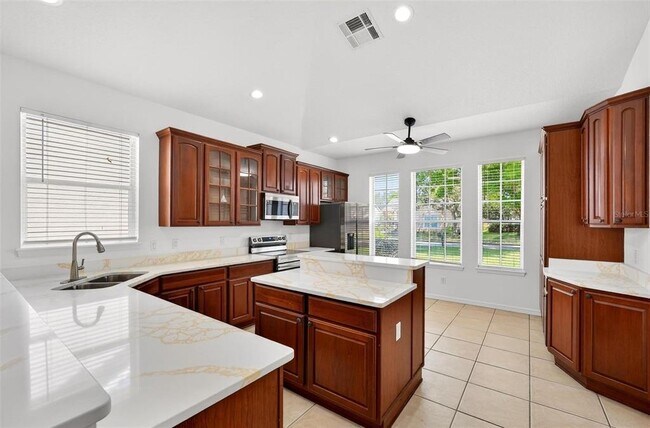 Building Photo - 7006 Pine Hollow Dr