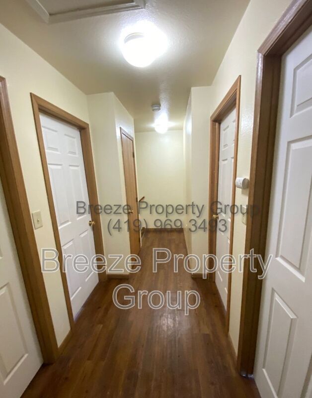 Building Photo - 3045 N Ontario St