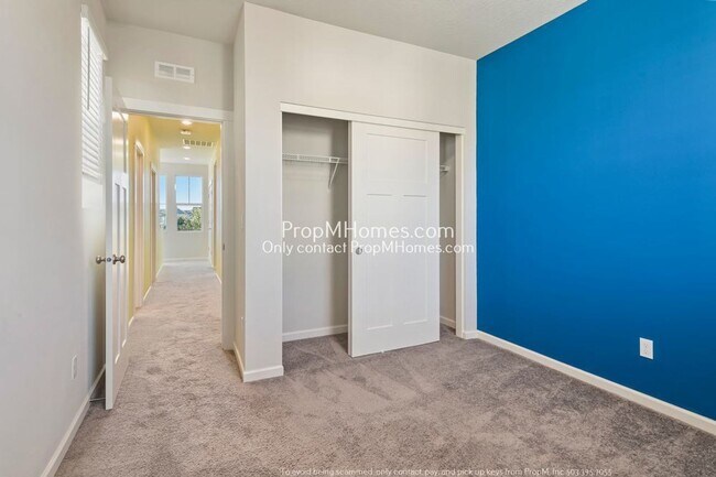 Building Photo - Lovely Three-Bedroom Retreat in Reed's Crossing!