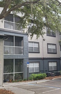 Building Photo - Holiday Special $500 off first full months rent-The Preserve at Temple Terrace