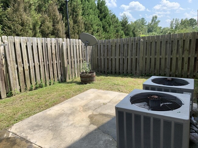 Building Photo - 4310 E Barcelona Way