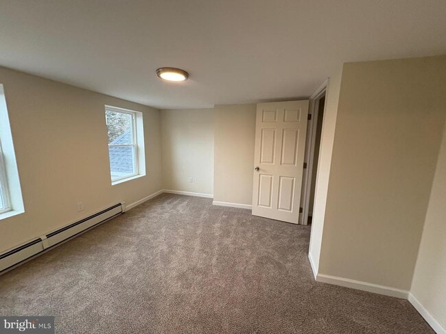 Building Photo - 786 S Main St