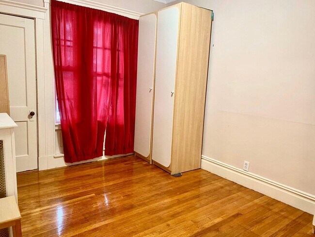 Building Photo - 15 Wellman St