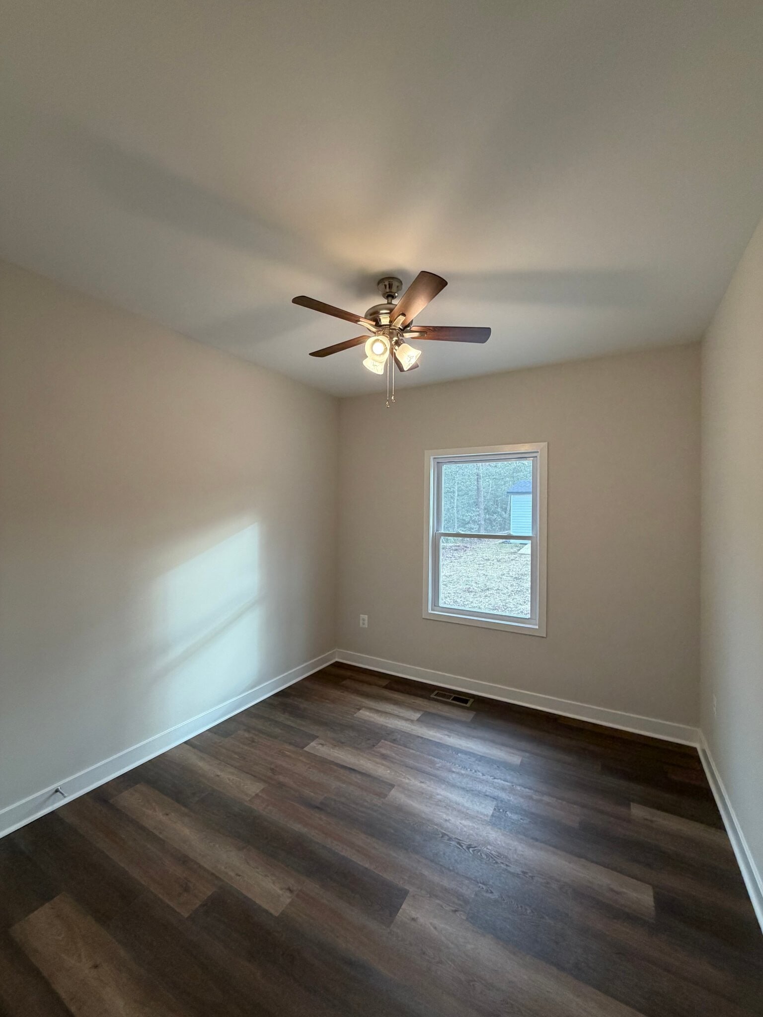 Building Photo - 130 Poplar Ln