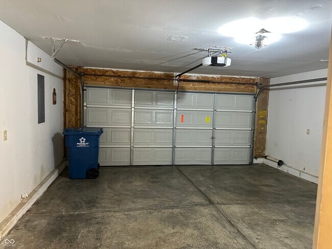Building Photo - 11319 Water Birch Dr