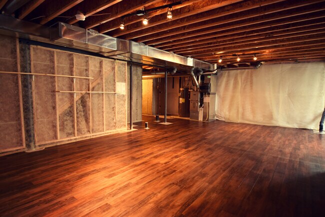 Building Photo - Great House in Rigden Farms