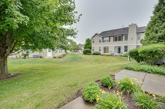 Building Photo - 3904 Preston Dr