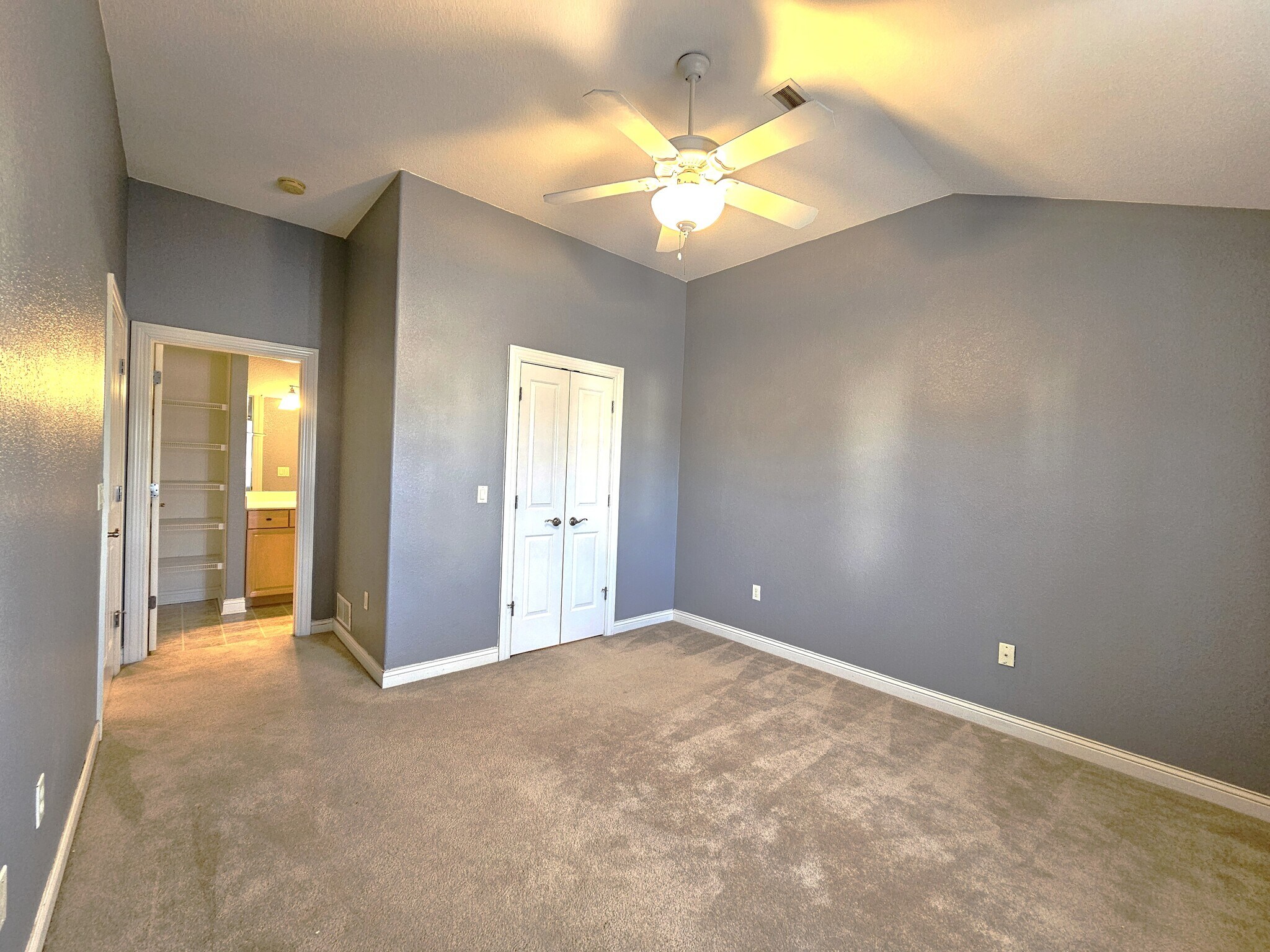 Building Photo - 1850 Stoney Ln