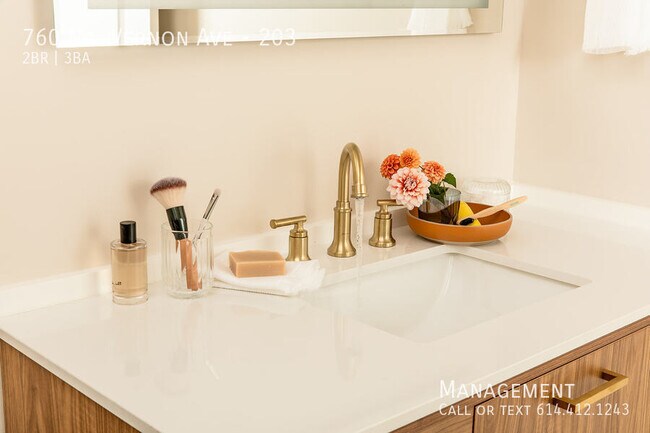 Building Photo - 760 Mt Vernon Ave