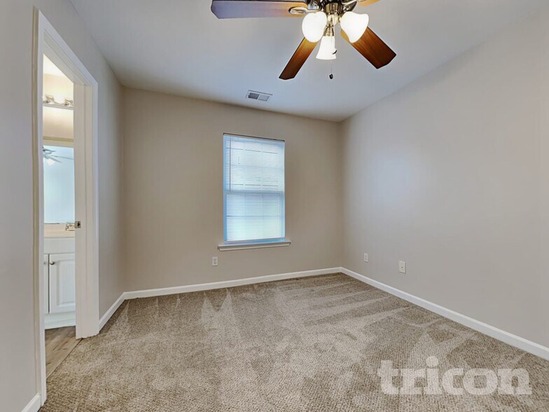 Building Photo - 573 Scarlet Sage Ln