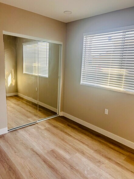 Building Photo - 731 S Bonnie Beach Pl