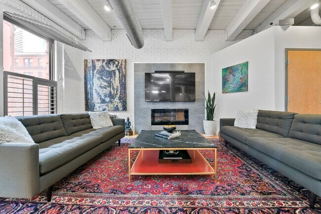 Building Photo - 112 Beach St