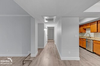 Building Photo - Updated and Spacious 2Bdm 2Ba Home in Prime North Phoenix Location!