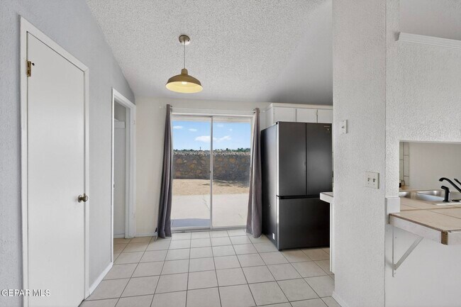 Building Photo - 11455 Sundrop Ct