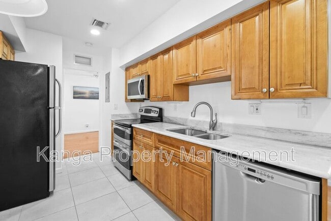 Building Photo - 3450 S Olive Ave
