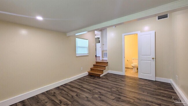 Building Photo - 3826 N 11th Ave