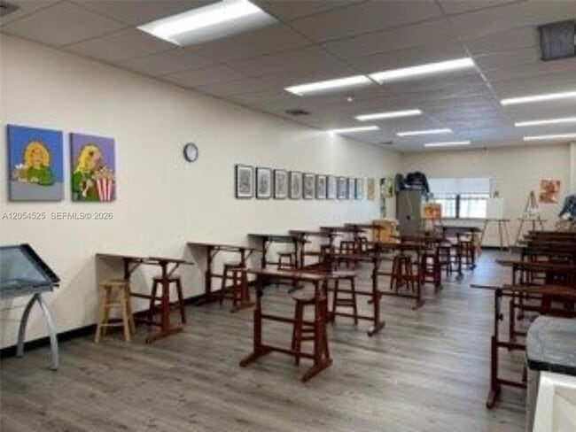 Building Photo - 16571 Blatt Blvd