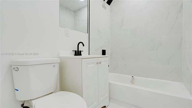 Building Photo - 3331 NW 8th Pl