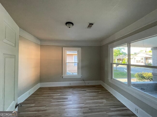Building Photo - 1493 Oakland Ave