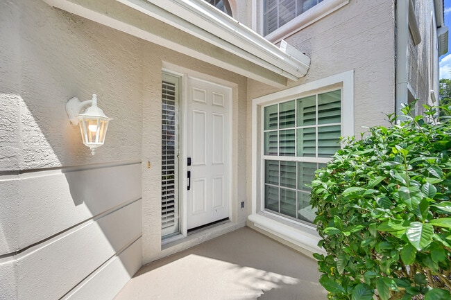 Building Photo - 1580 Clermont Dr