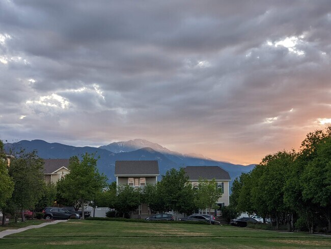 Building Photo - 1745 Flintshire St