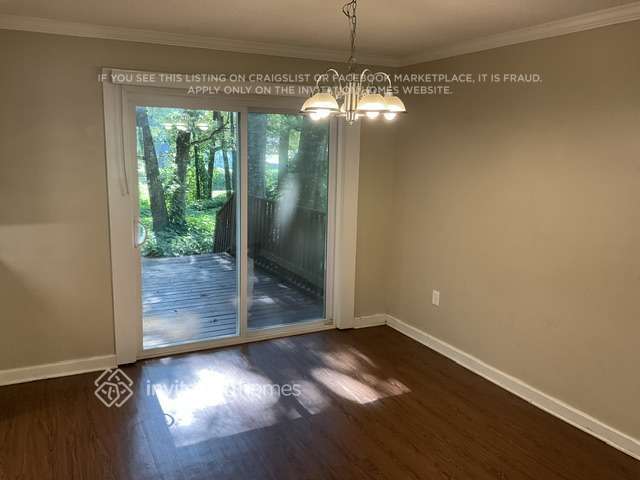 Building Photo - 225 Woodcrest Dr