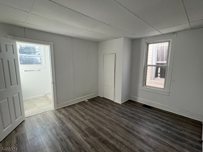 Building Photo - 220 Filmore St