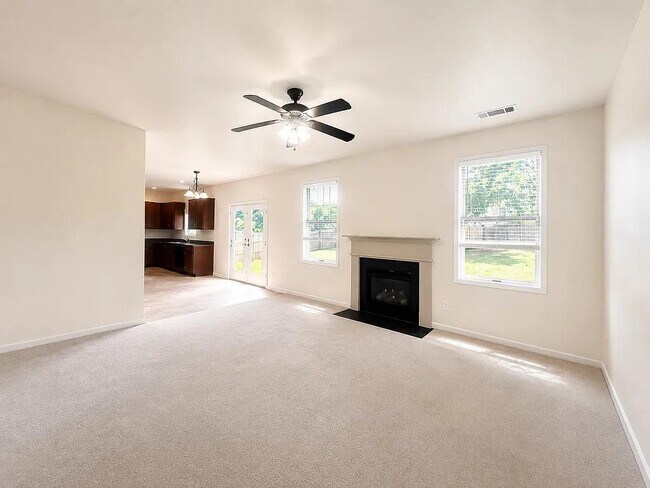 Building Photo - 11 Phaeton Ave