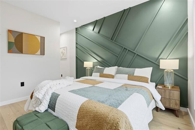 Building Photo - 5228 Dresden Wy