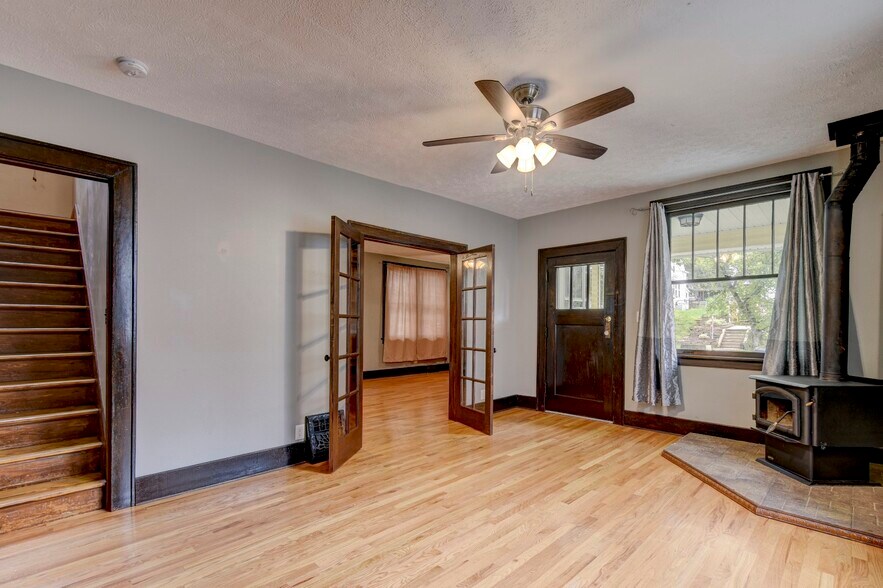 Building Photo - 816 N 43rd St