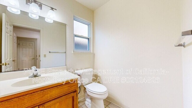 Building Photo - 2070 Pinercrest Dr