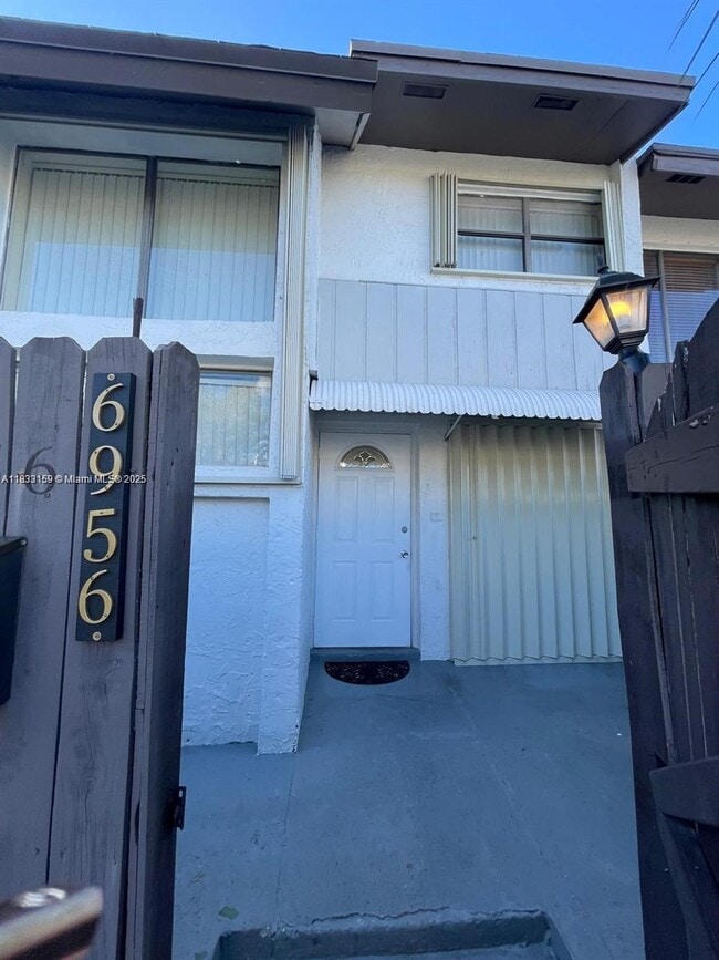 Building Photo - 6956 SW 111th Pl