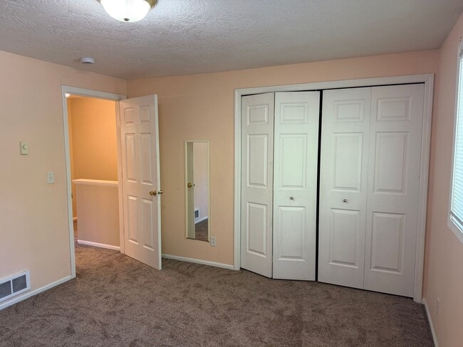 Building Photo - 1638 Fetters Loop