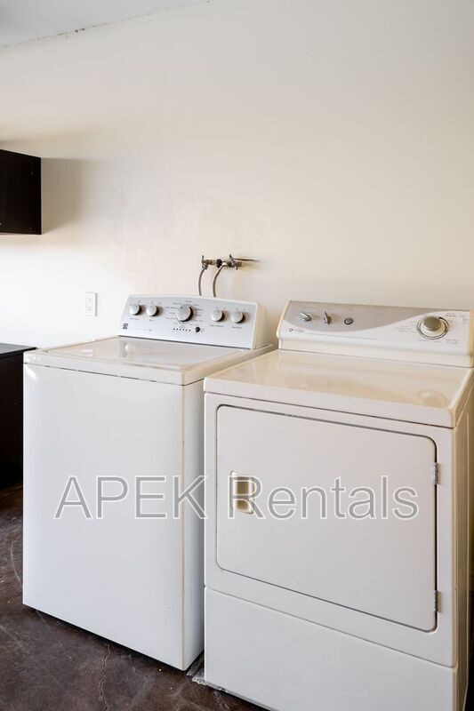 Building Photo - 61493 Desert Air Rd