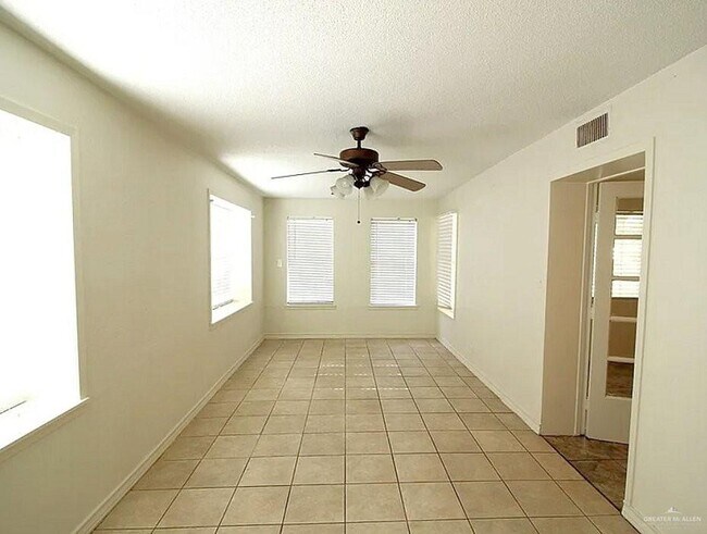 Building Photo - 2709 Fir Ave