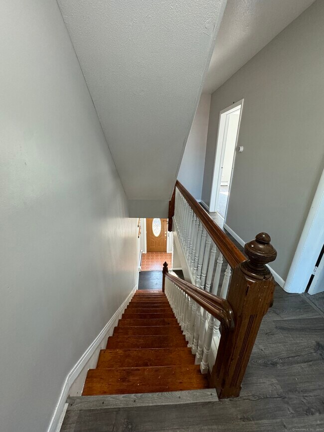 Building Photo - 277 Portsea St