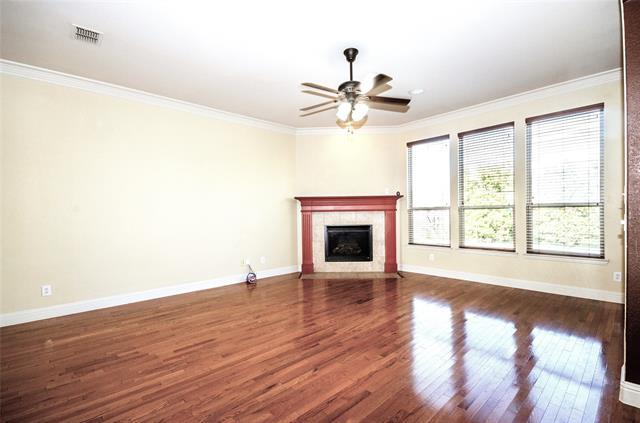 Building Photo - 821 Meadowlark Dr