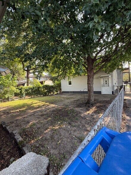 Building Photo - 219 S 19th St