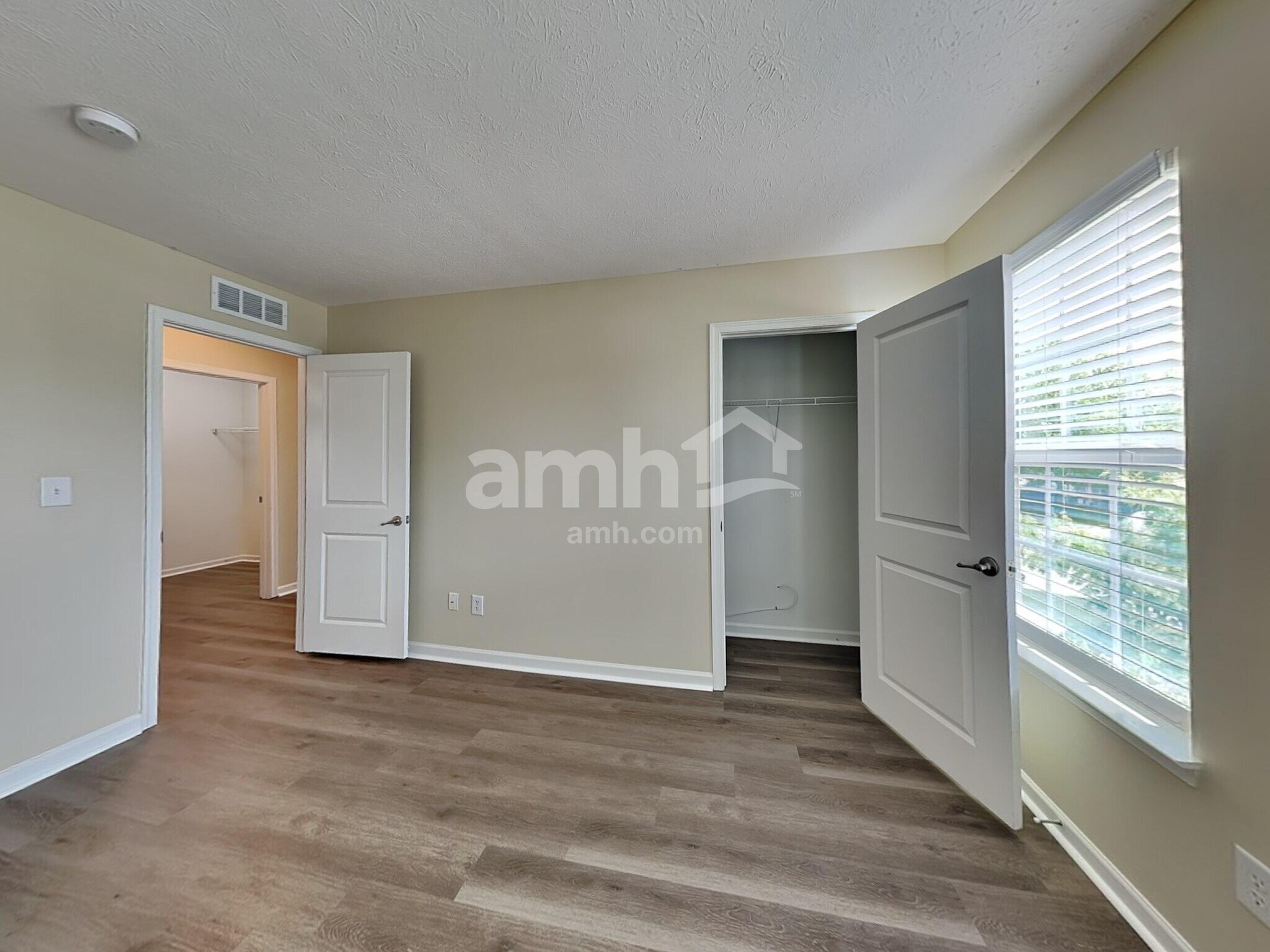 Building Photo - 2962 Hearthside Dr