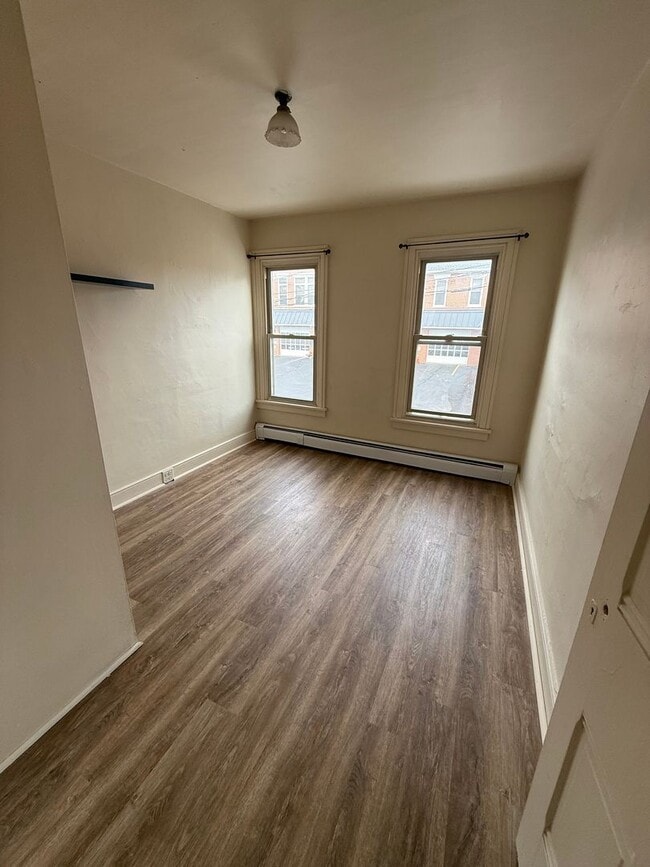 Building Photo - 2 bedroom with a bonus room! Newville PA!