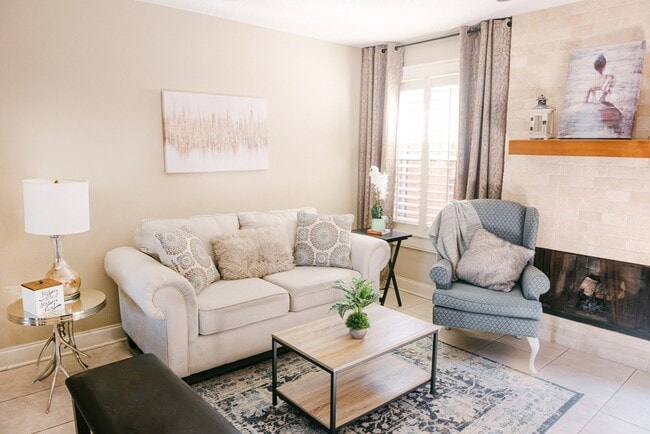 Building Photo - 217 Clearview Pkwy