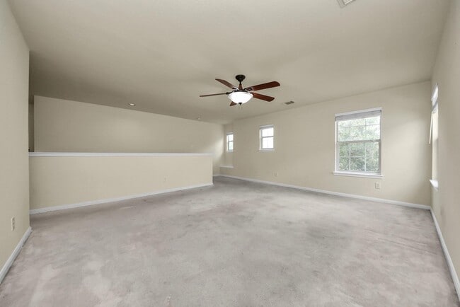 Building Photo - 17006 Kemble Creek Dr